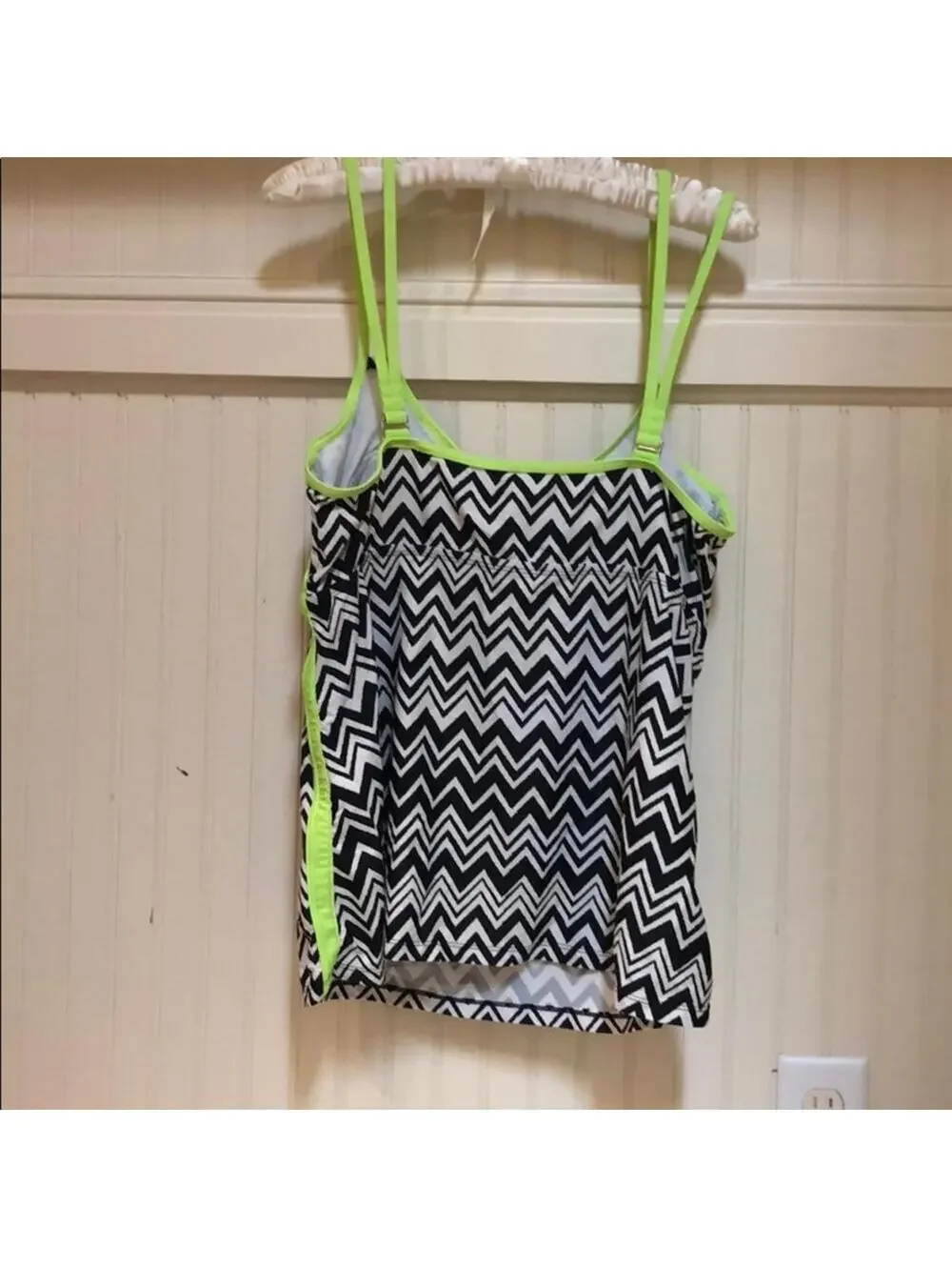 Gossip | Black & Neon Green Swim Top Only | Size XL | 0844